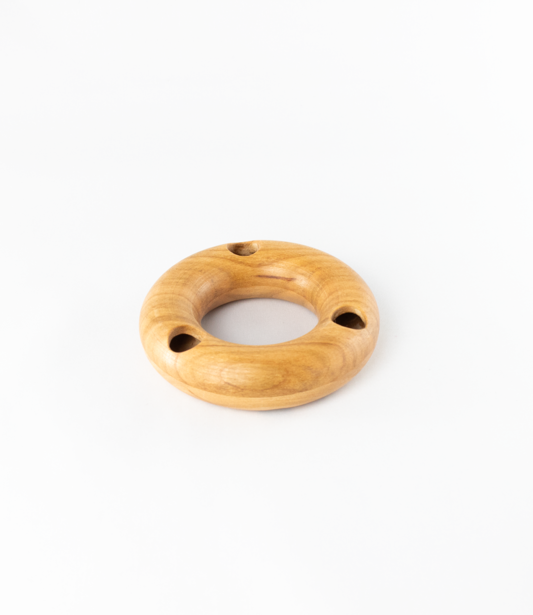 Three-hole ring rattle